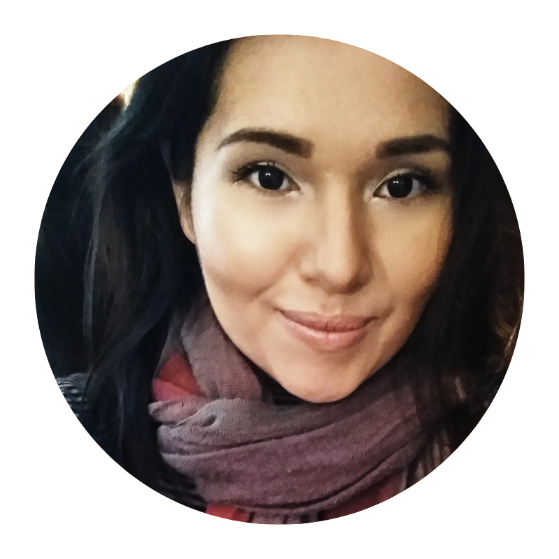 Image of a brunette woman to demonstrate a Skinician customer
