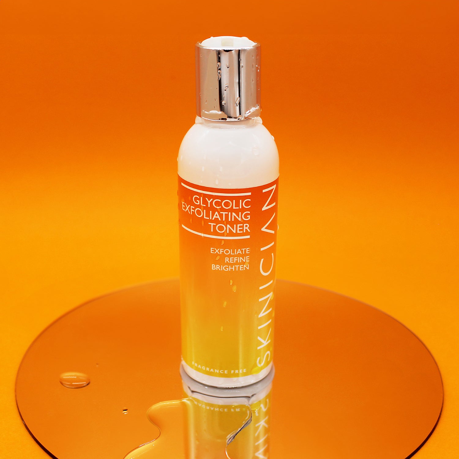 Video showing how to correctly apply the Glycolic Exfoliating Toner. Written instructions are also available in our "How to use" section