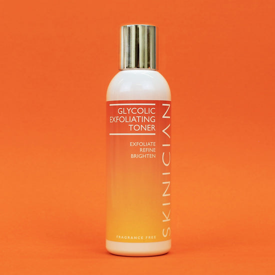 Video showing how to correctly apply the Glycolic Exfoliating Toner. Written instructions are also available in our "How to use" section